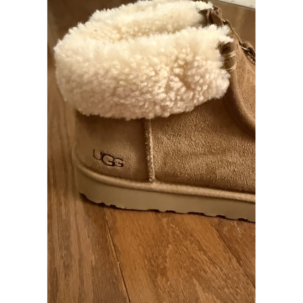 Women's UGG Funkarra Zip Cuffed Cold-Weather Booties Chestnut Size 9 EUC - Picture 3 of 9